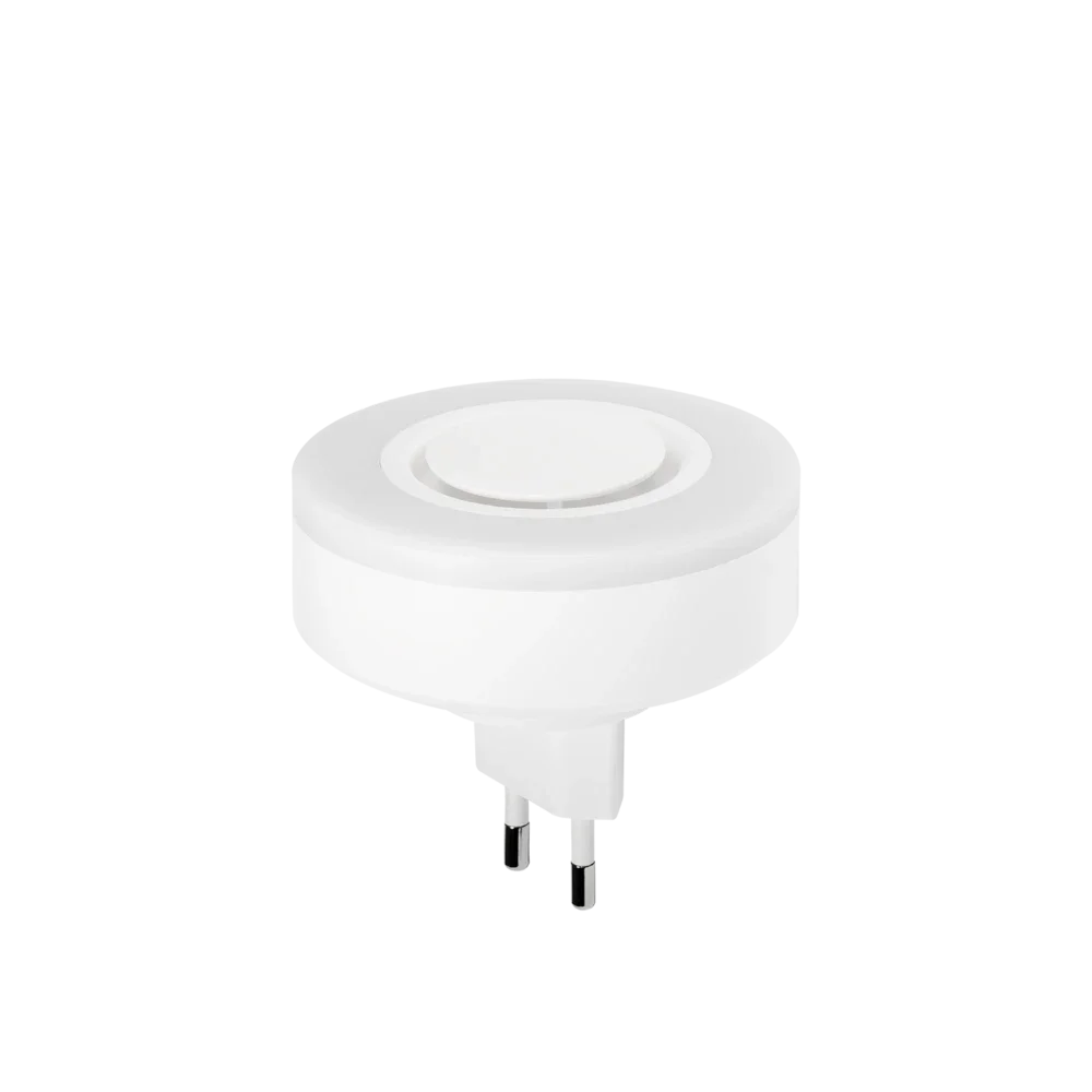 Hvit røykvarsler adapter for stikkontakt, minimalistisk design, brannvern utstyr